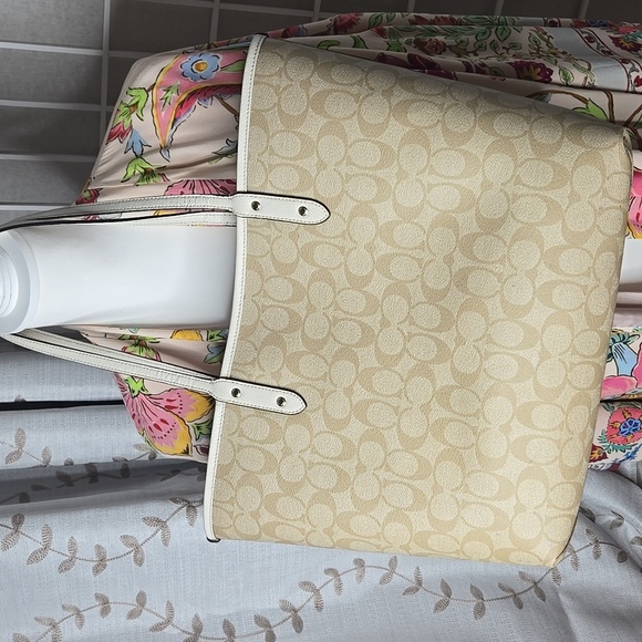 Coach Cream Tote Bag with Monogram Pattern and White Leather Straps - Picture 7 of 13